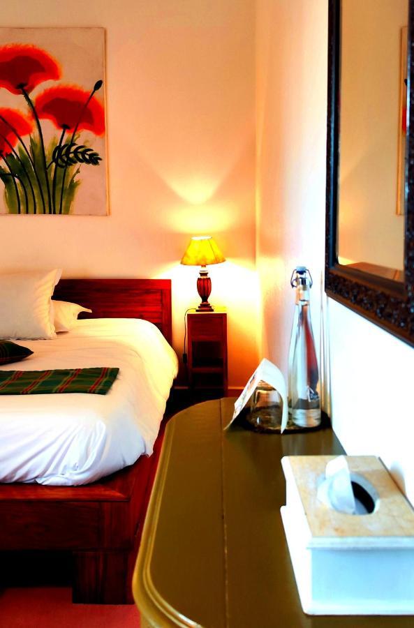 Logis Hotels Domaine Du Chatelard Dirac ภายนอก รูปภาพ