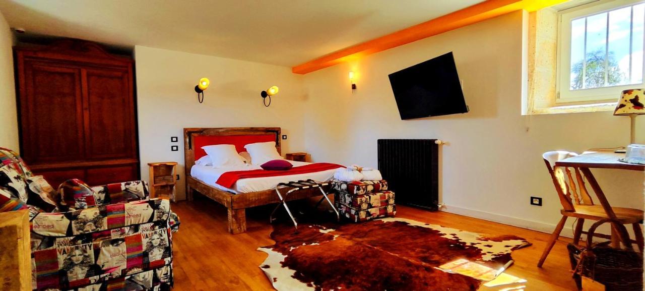 Logis Hotels Domaine Du Chatelard Dirac ภายนอก รูปภาพ