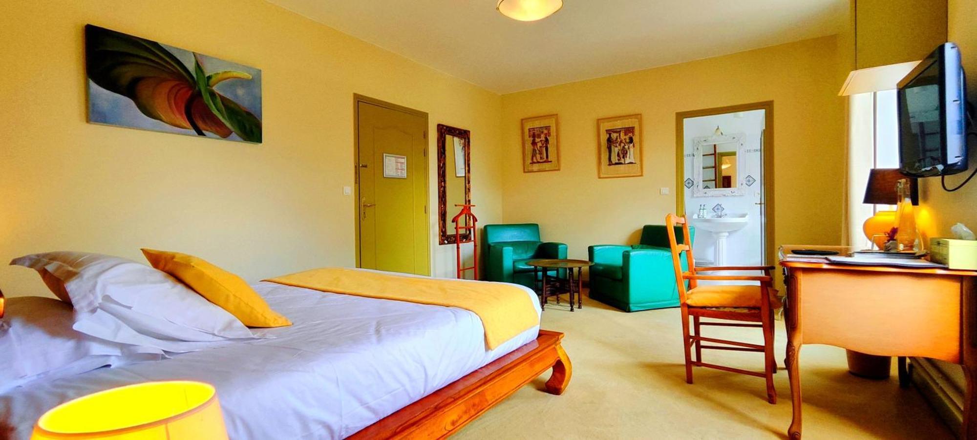 Logis Hotels Domaine Du Chatelard Dirac ภายนอก รูปภาพ