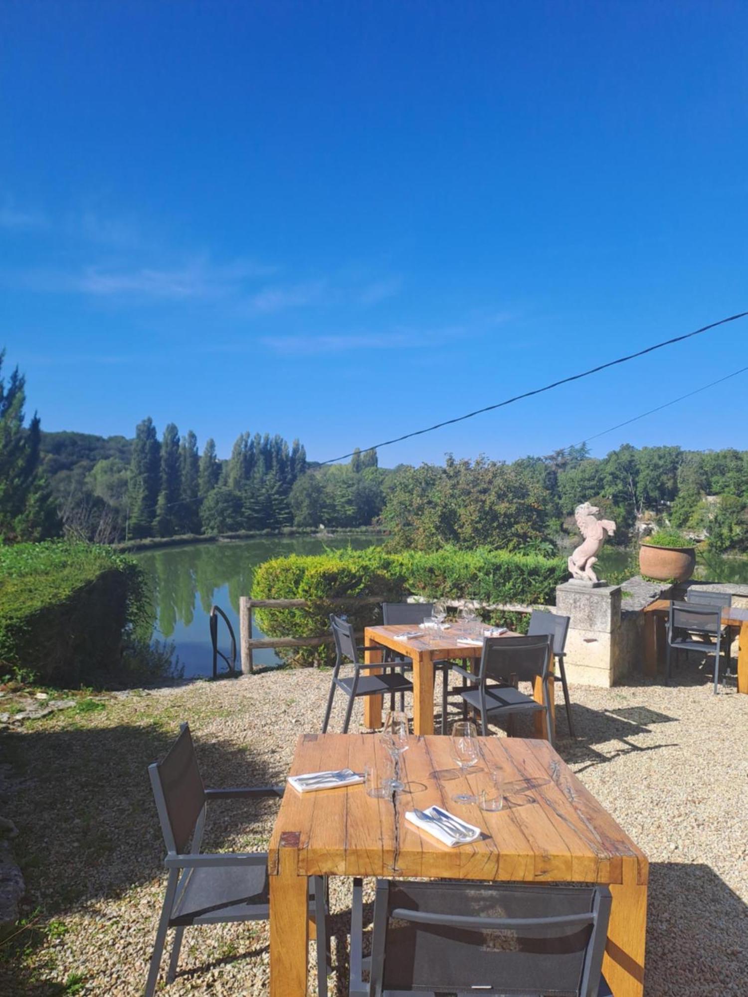 Logis Hotels Domaine Du Chatelard Dirac ภายนอก รูปภาพ