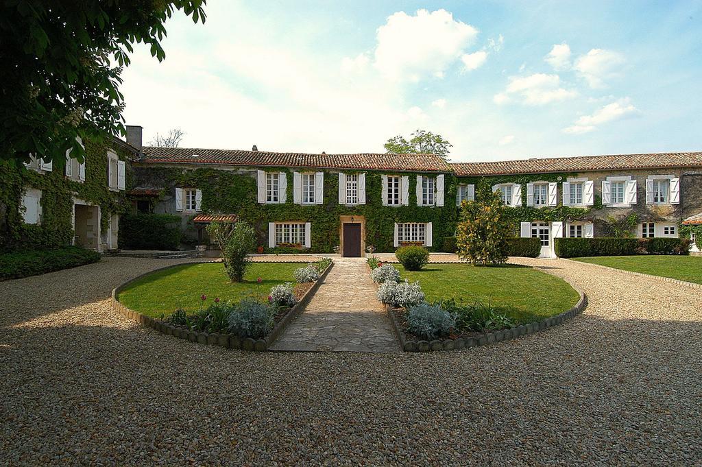 Logis Hotels Domaine Du Chatelard Dirac ภายนอก รูปภาพ