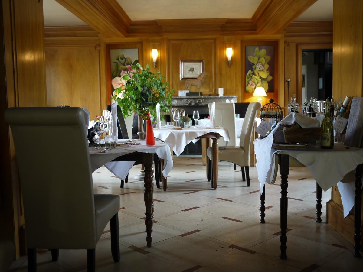 Logis Hotels Domaine Du Chatelard Dirac ภายนอก รูปภาพ