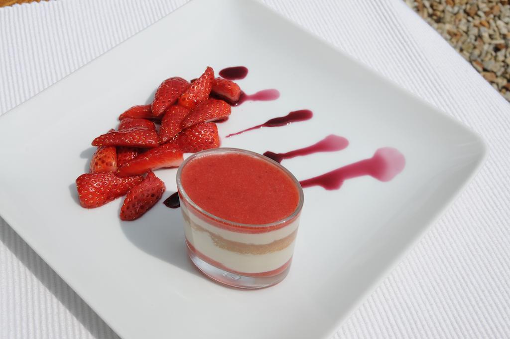 Logis Hotels Domaine Du Chatelard Dirac ภายนอก รูปภาพ