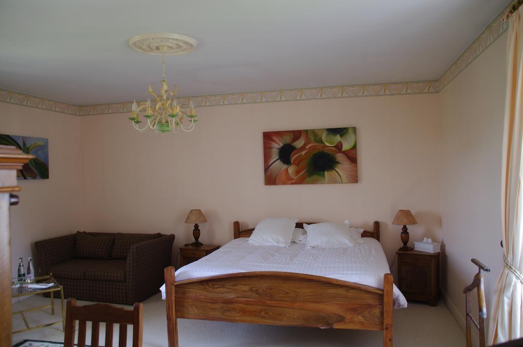 Logis Hotels Domaine Du Chatelard Dirac ภายนอก รูปภาพ